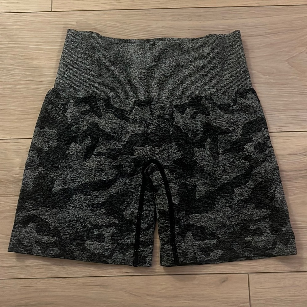 XS NVGTN CAMO SHORTS